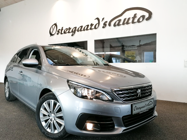 Peugeot 308 - BlueHDi 120 Selection Sky SW