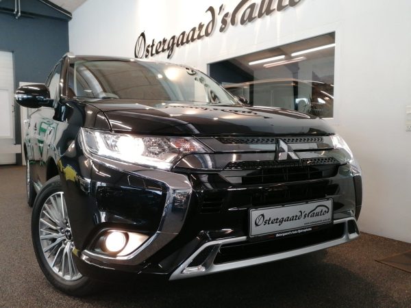 Mitsubishi Outlander - PHEV Invite CVT 4WD