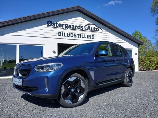 BMW iX3 - Charged Plus