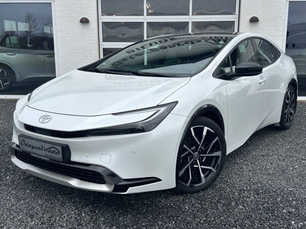Toyota Prius - Plug-in Hybrid Elegant